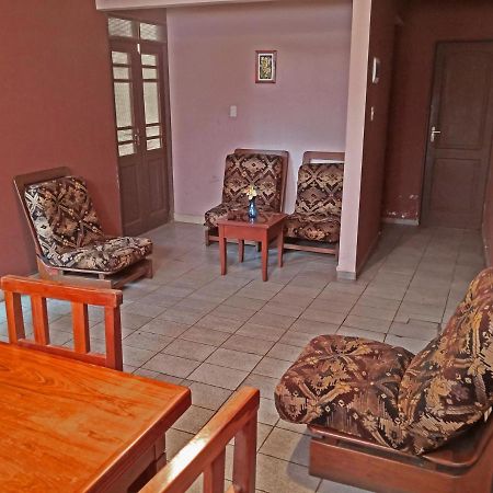 Casa Discreta Bed and Breakfast Cochabamba Eksteriør billede