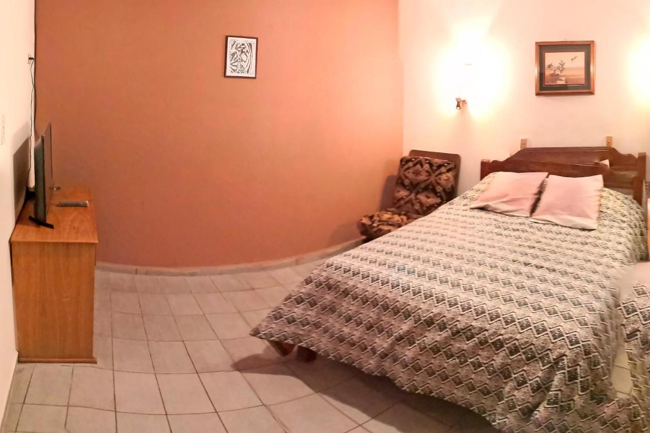 Casa Discreta Bed and Breakfast Cochabamba Eksteriør billede
