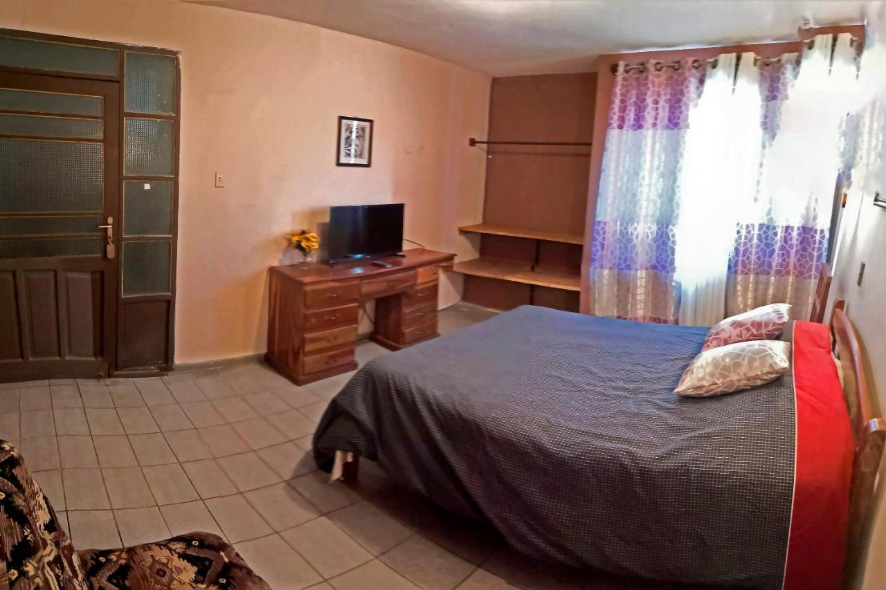 Casa Discreta Bed and Breakfast Cochabamba Eksteriør billede