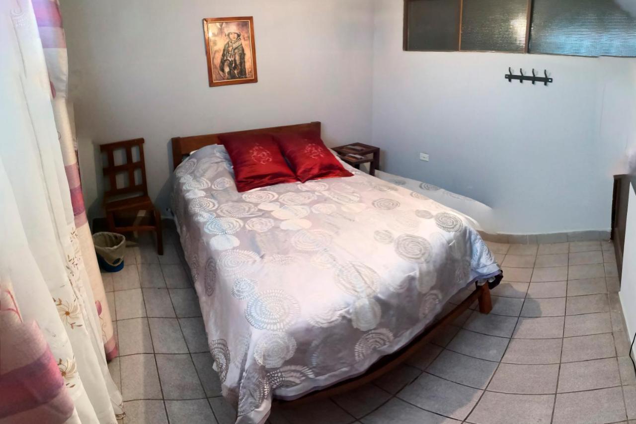 Casa Discreta Bed and Breakfast Cochabamba Eksteriør billede